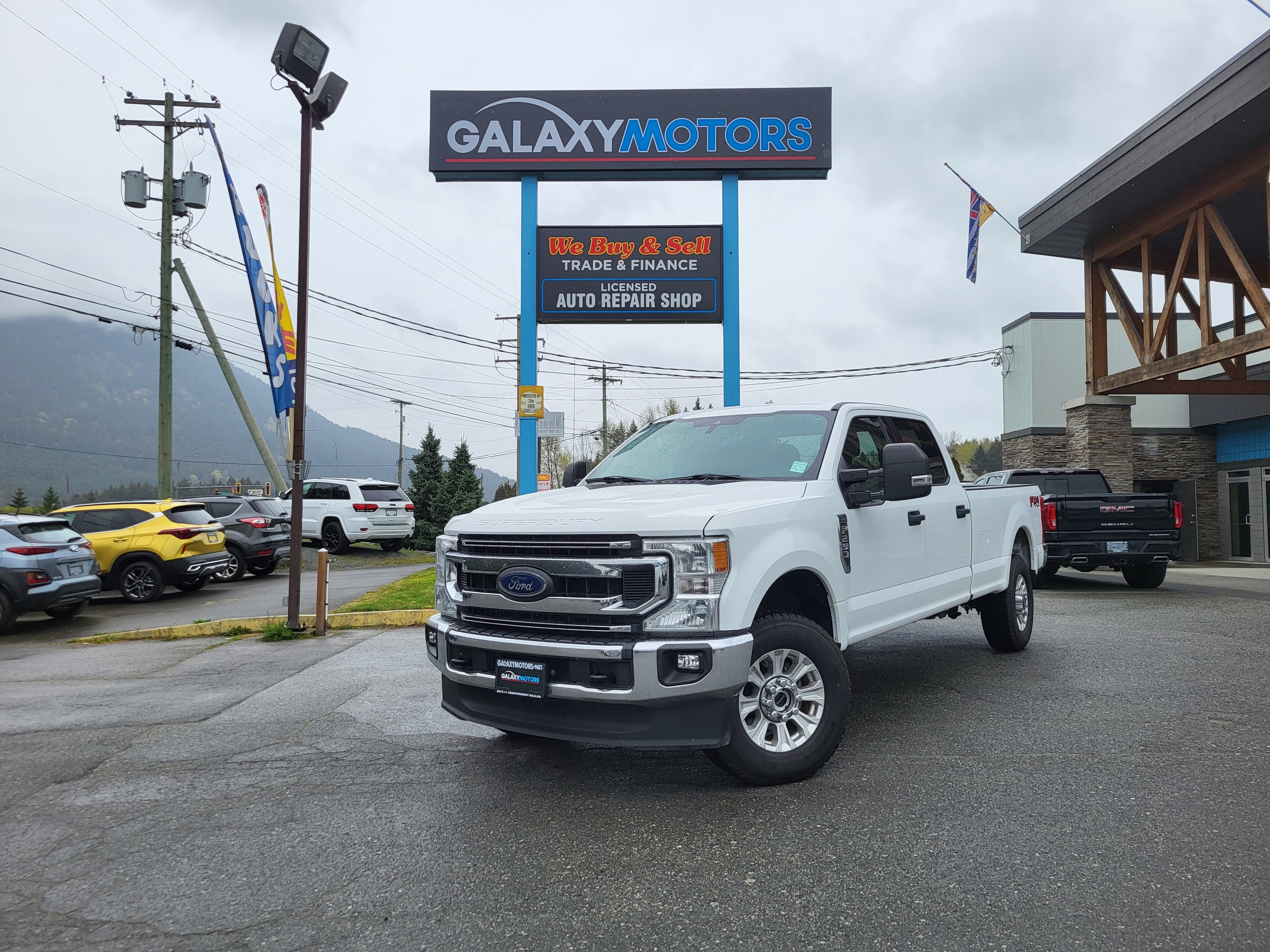 2020 Ford F-250 SUPER DUTY XL 4D Crew Cab 6.2L V8 Automatic with Overdrive 4W