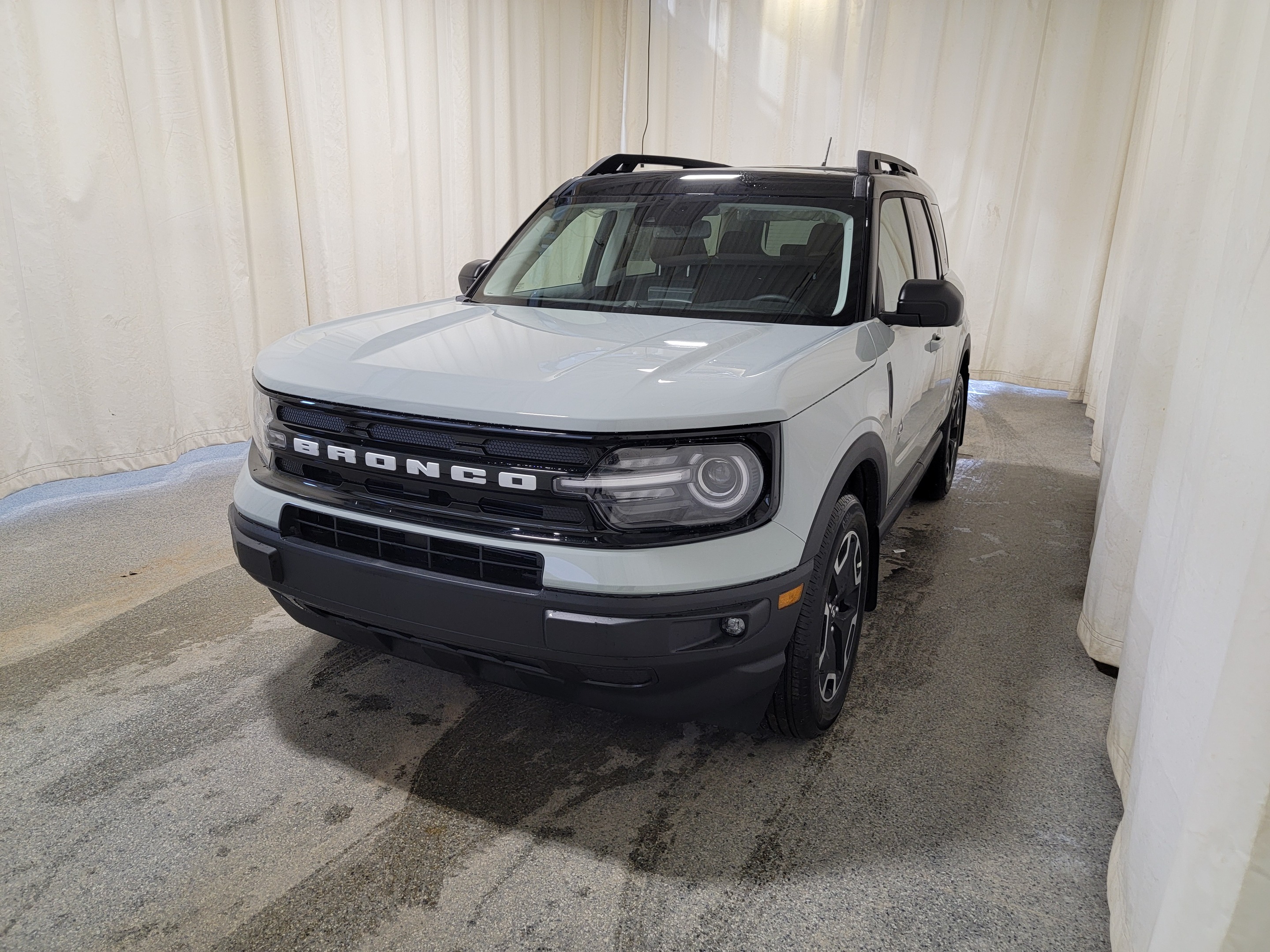 2024 Ford Bronco Sport OUTER BANKS 300A W/ POWER MOONROOF 