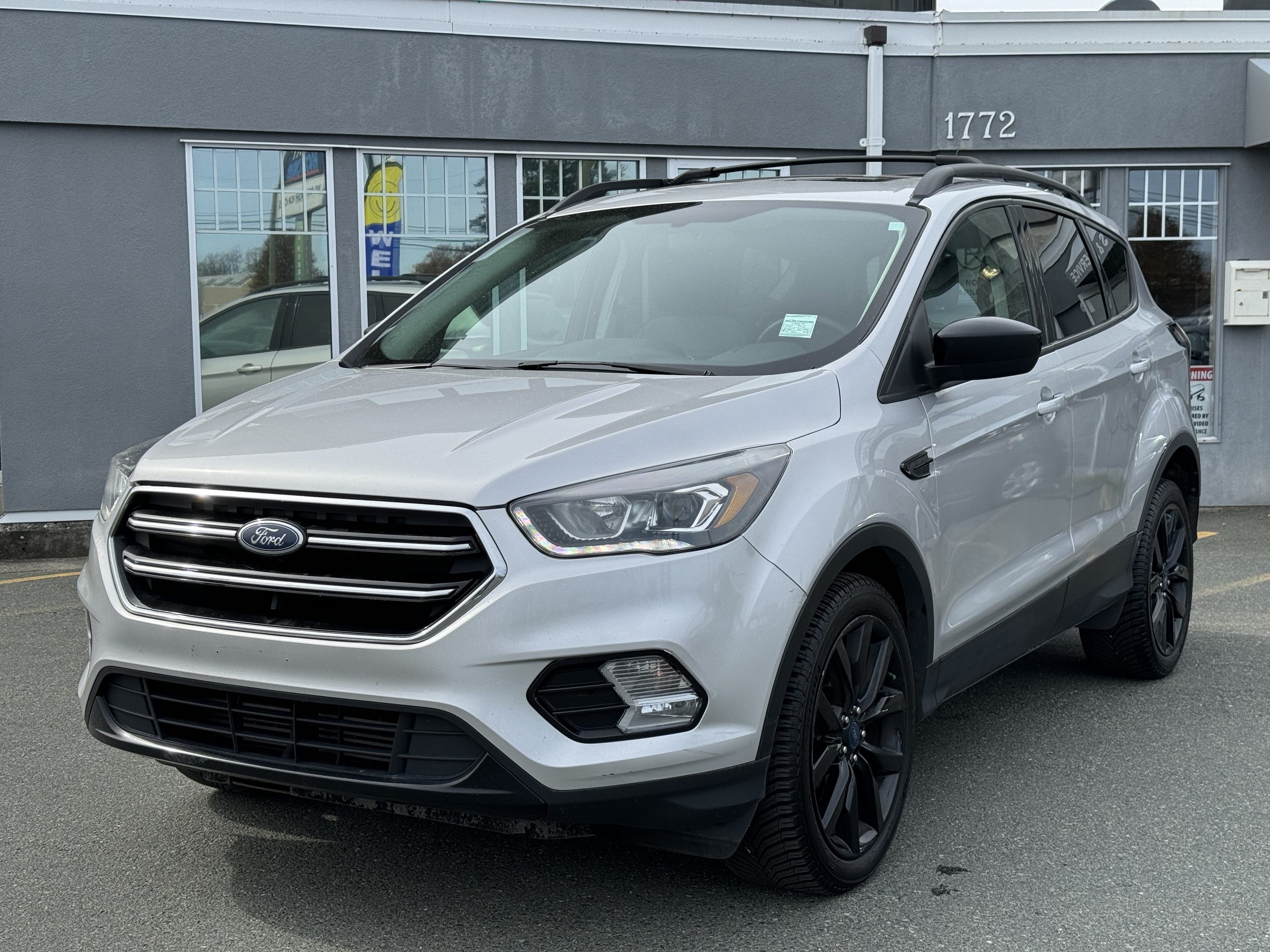 2017 Ford Escape SE 4WD-Auto,Keyless Entry,Heated Seats,SYNC