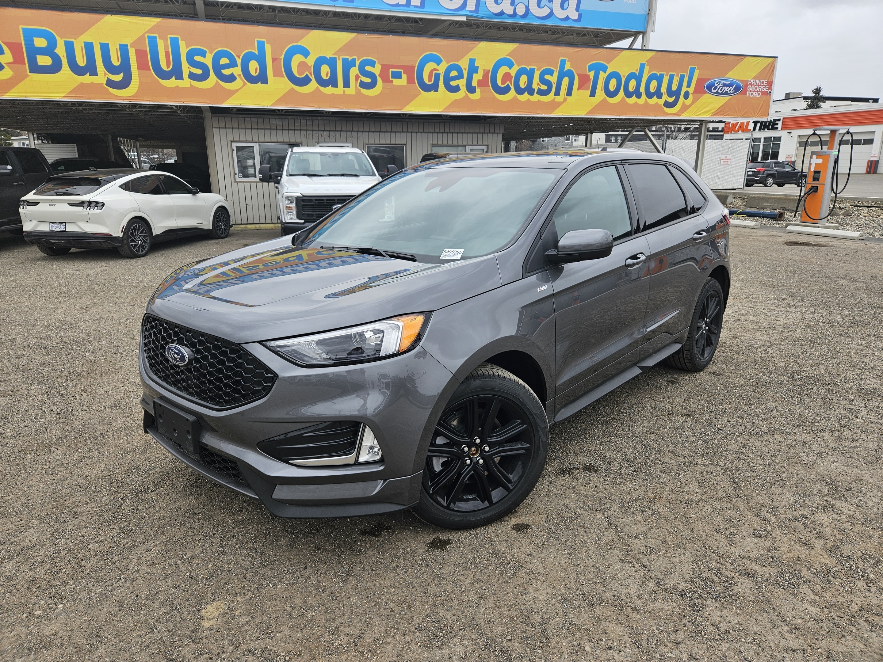 2024 Ford Edge ST-Line | Convenience/Cold Weather/Trailer Tow PKG