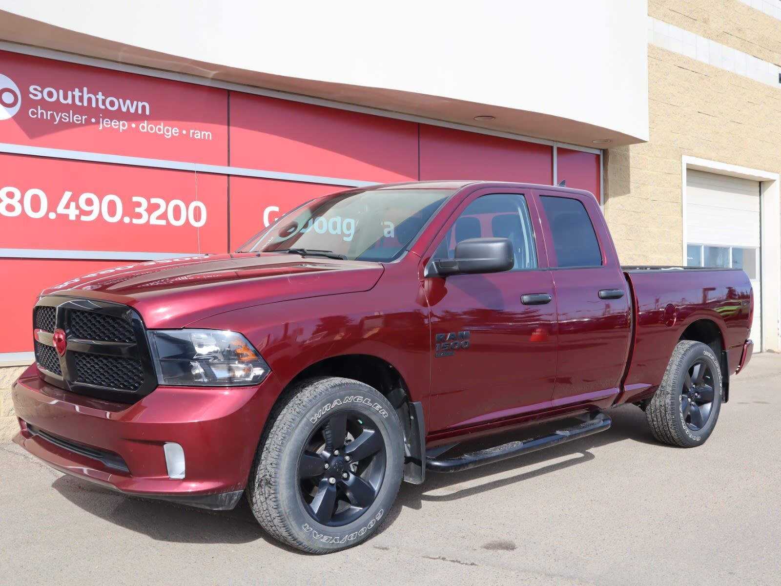2021 Ram 1500 Classic EXPRESS IN RED PEARL EQUIPPED WITH A 3.6L PENTASTA