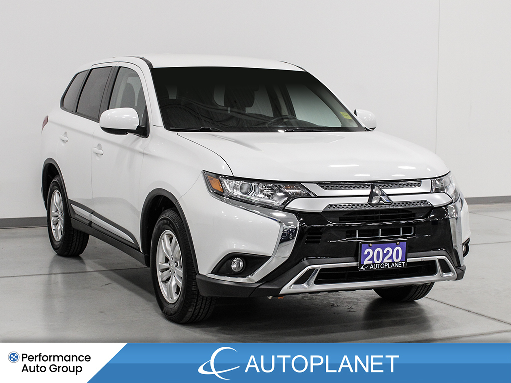 2020 Mitsubishi Outlander ES S-AWD, 7-Seater, Back Up Cam, Heated Seats!