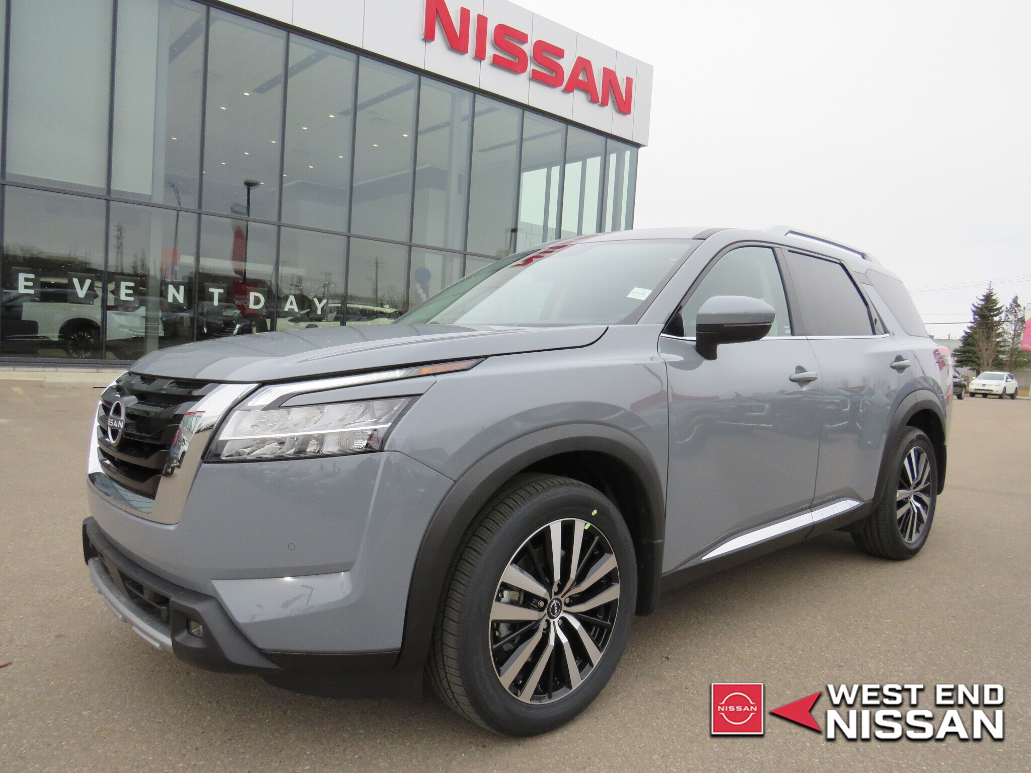 2024 Nissan Pathfinder PLATINUM AWD - LEATHER/ROOF/CAPTAIN CHAIRS