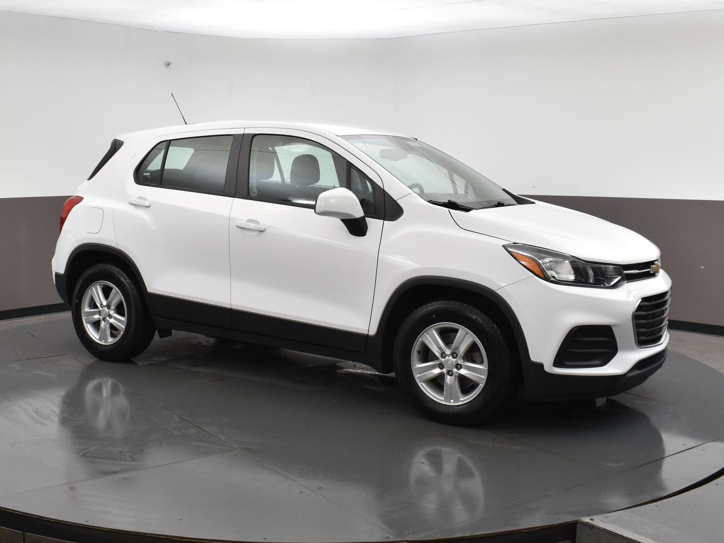 2020 Chevrolet Trax LS FWD - Call 902-453-2790 to book an appointment 