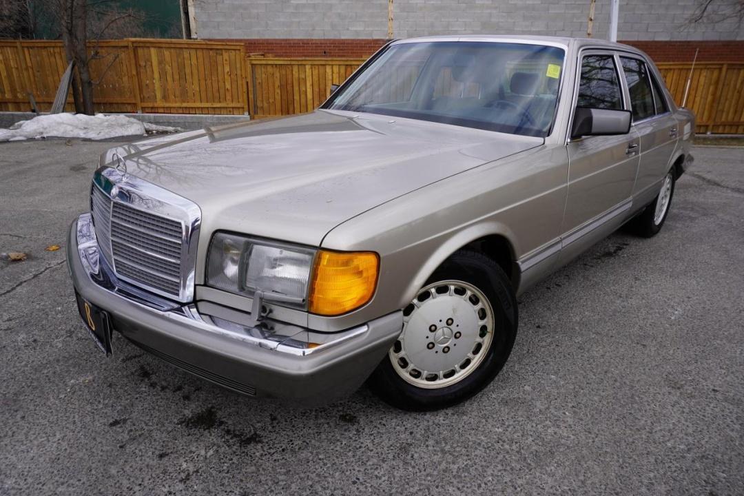 1989 Mercedes-Benz 300 Series BC CAR / STUNNING SHAPE / FRESH TRADE-IN / AS-IS