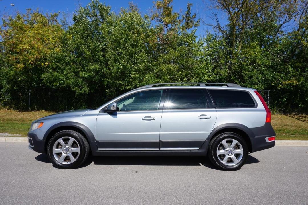2009 Volvo XC70 1 OWNER / NO ACCIDENTS / STUNNING COMBO / T6 AWD