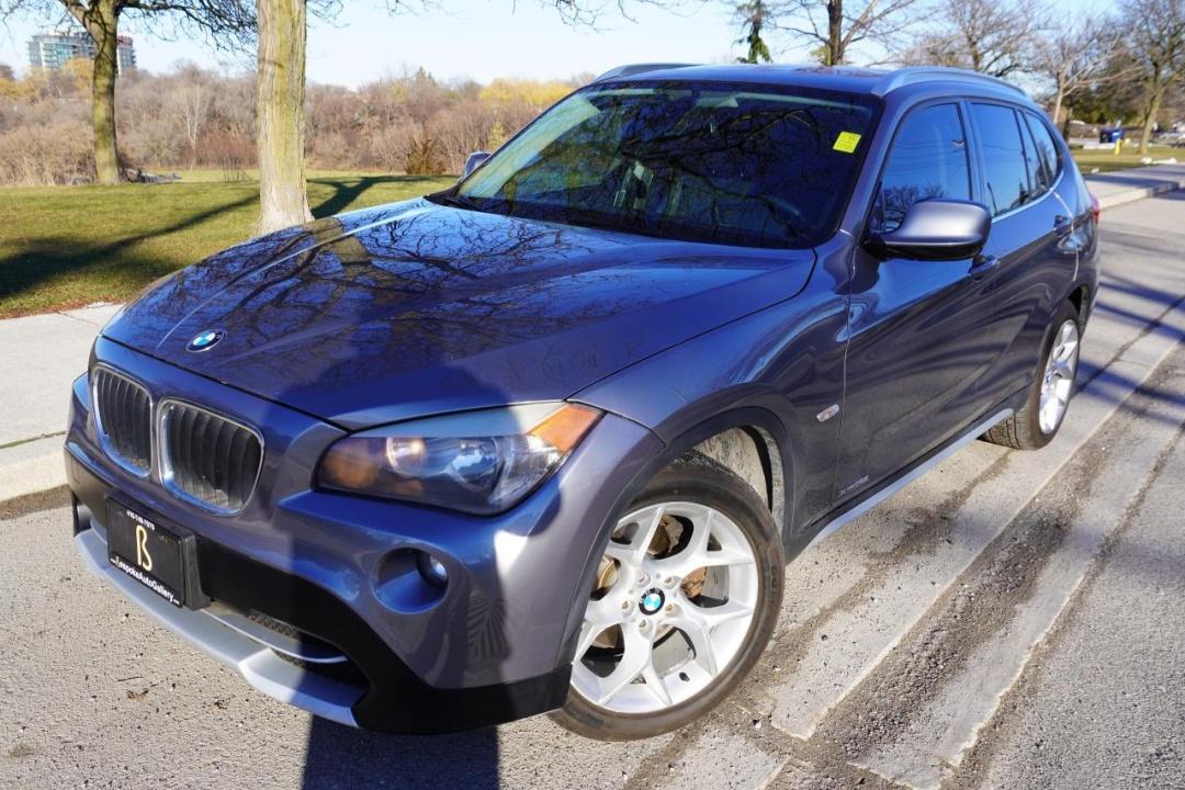 2012 BMW X1 SPORT PACKAGE / AWD / AUTO / PANOROOF / CERTIFIED