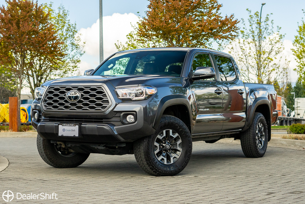 2022 Toyota Tacoma 4x4 Double Cab Auto SB, 1-Owner, Accident Free