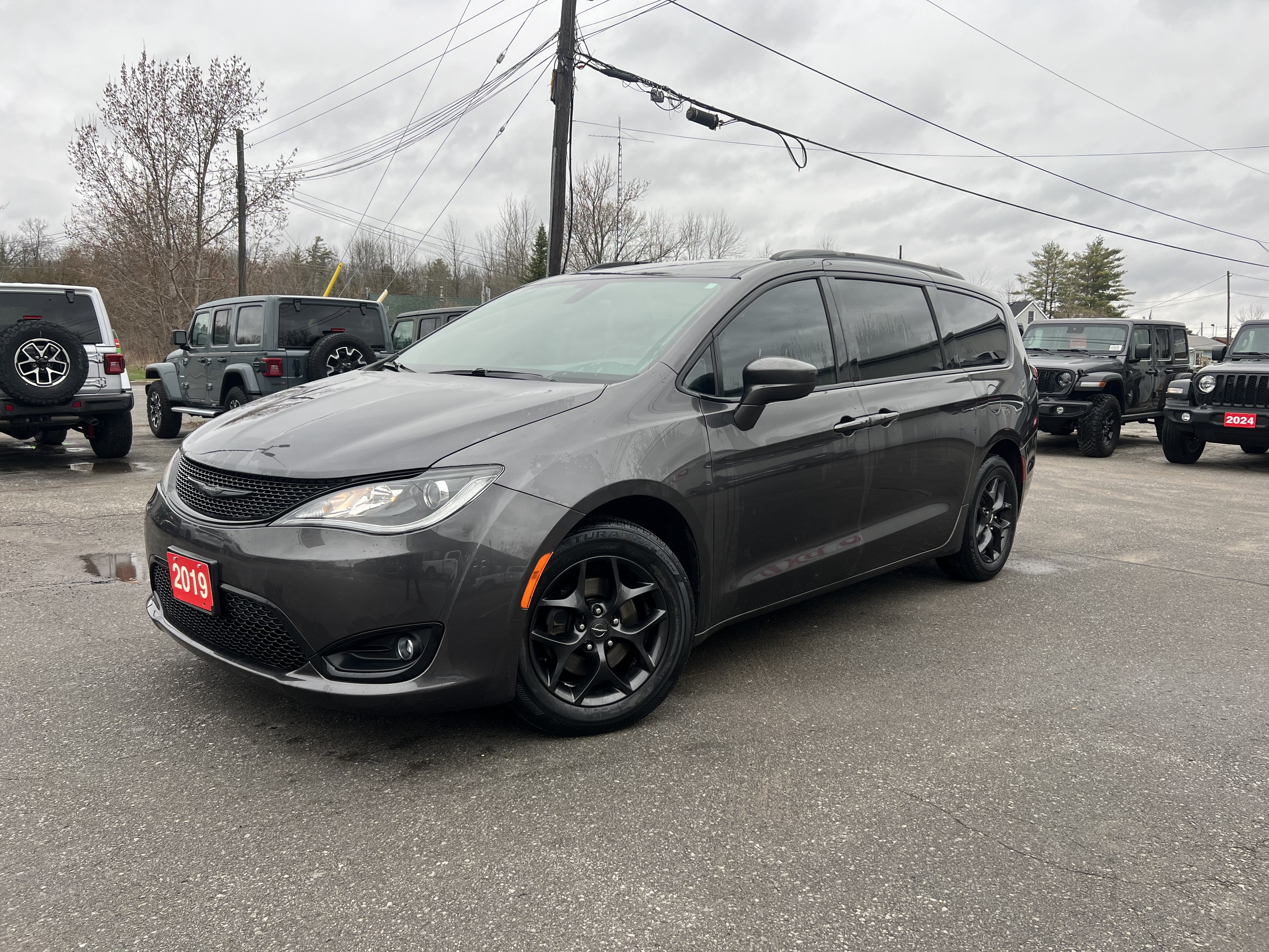 2019 Chrysler Pacifica TOURING LEATHER - S APPEAR- TOW GRP - NAVIGATION