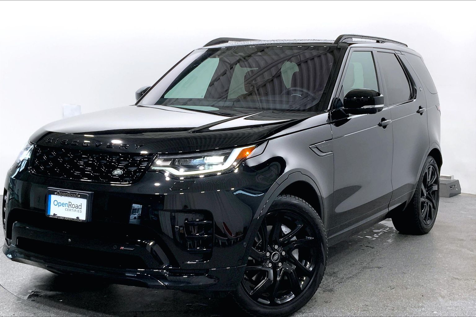 2023 Land Rover Discovery Certified Pre-own. 5.99% Finance With Extended War
