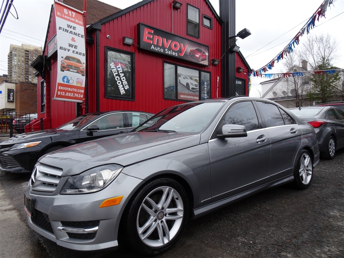 2012 Mercedes-Benz C-Class C250 Luxury 4MATIC NO ACCIDENTS!! SUNROOF!!