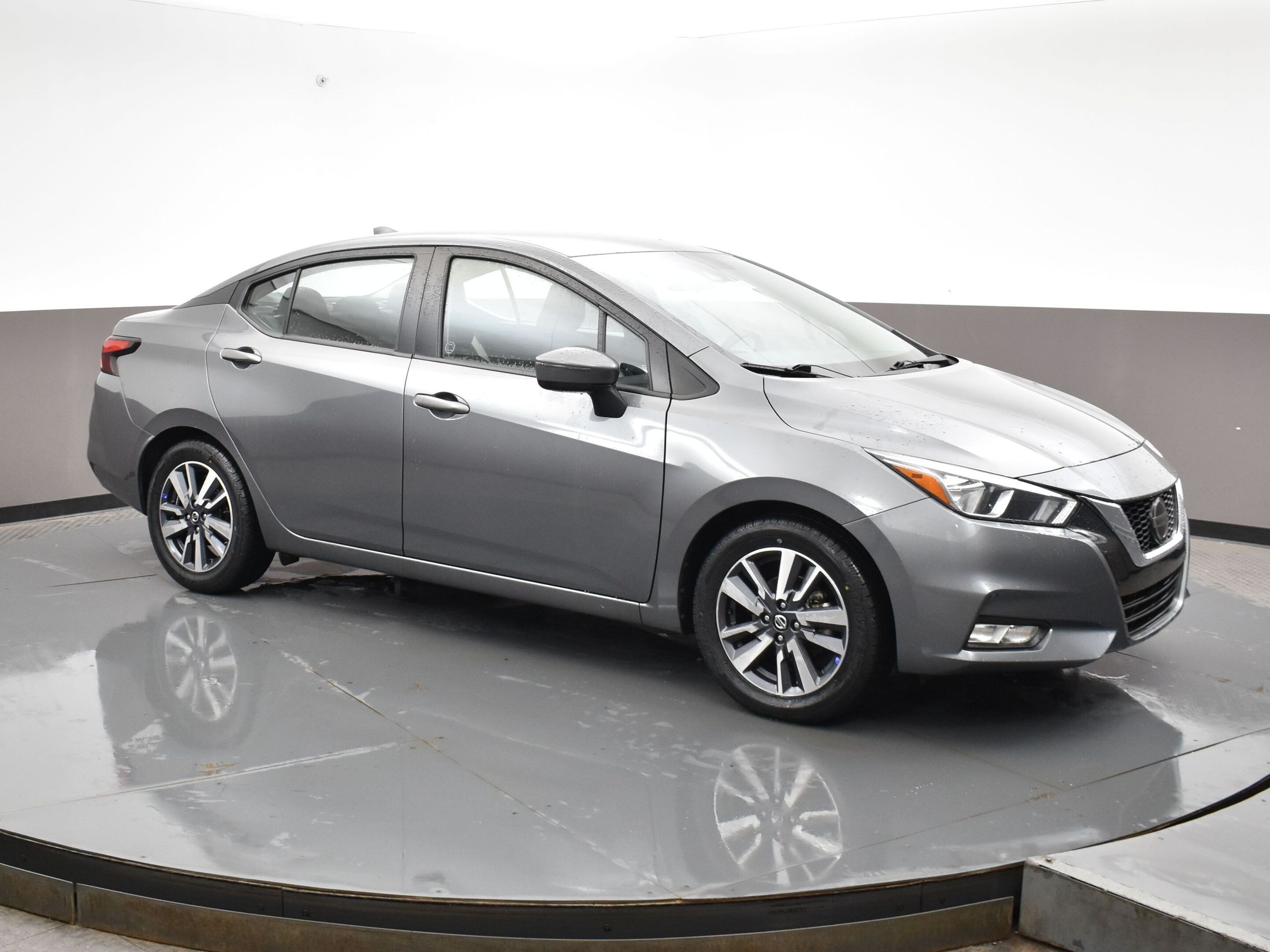 2021 Nissan Versa SV WITH HEATED SEATS, SMARTPHONE CONNECTIVITY, CLI