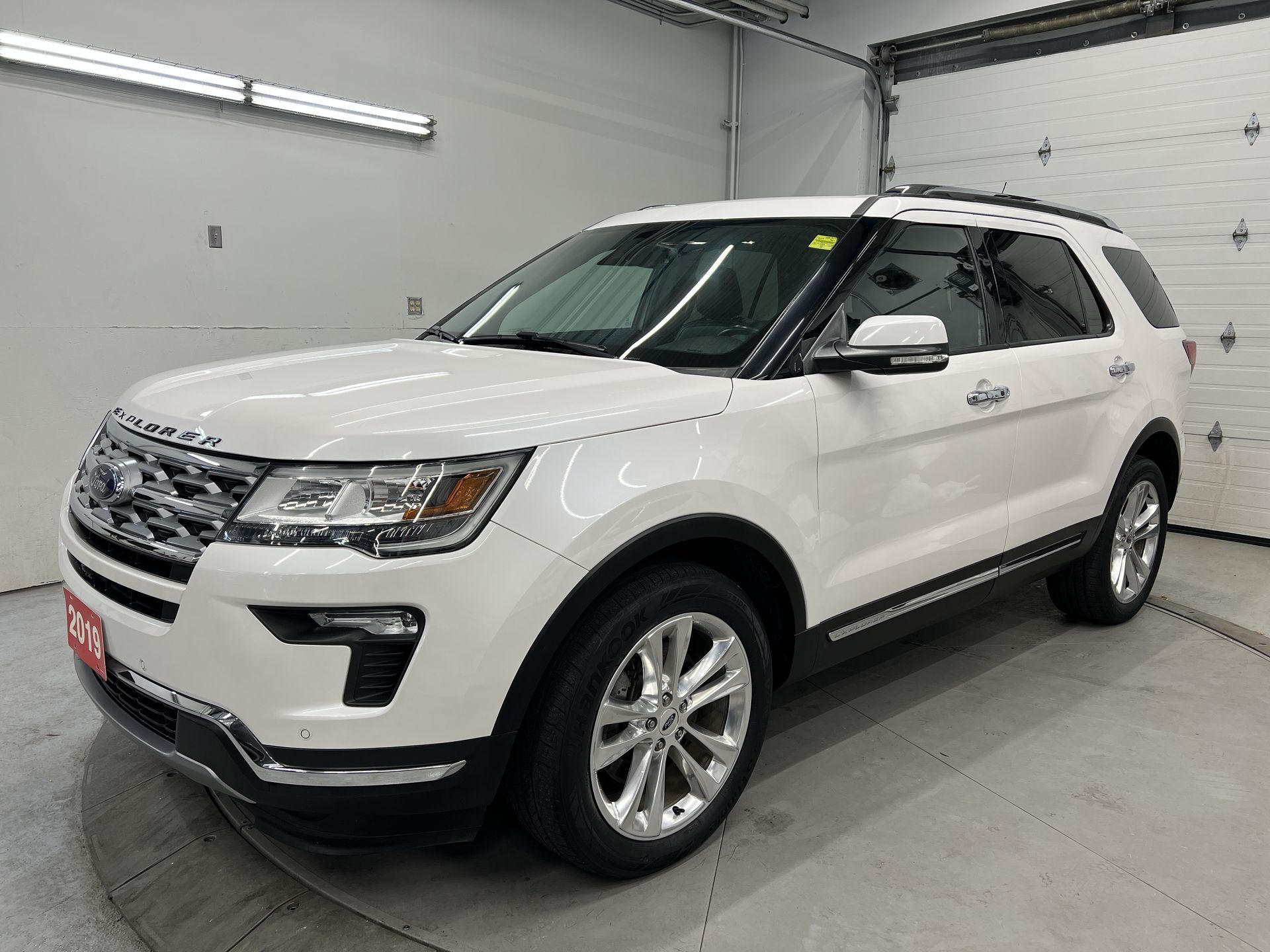 2019 Ford Explorer LIMITED| 7 PASS| COOLED LEATHER| DUAL SUNROOF| NAV