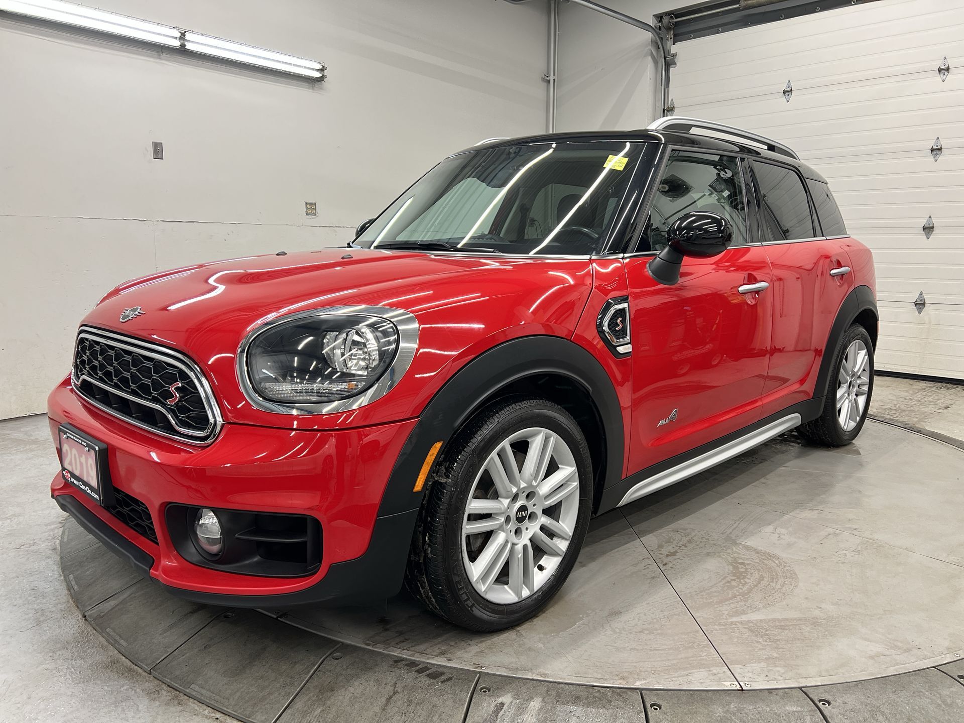 2019 MINI Cooper Countryman S ALL4| PANO ROOF| HTD LEATHER| REAR CAM |LOW KMS!