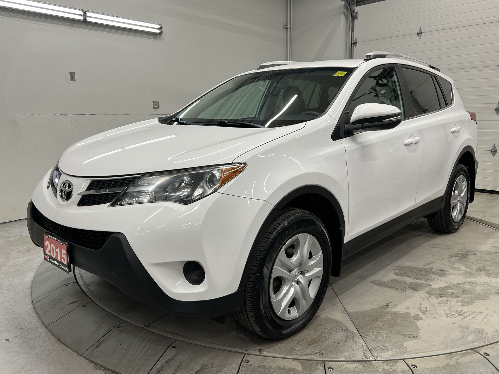 2015 Toyota RAV4 LE UPGRADE AWD | LOW KMS! | REAR CAM | HTD SEATS