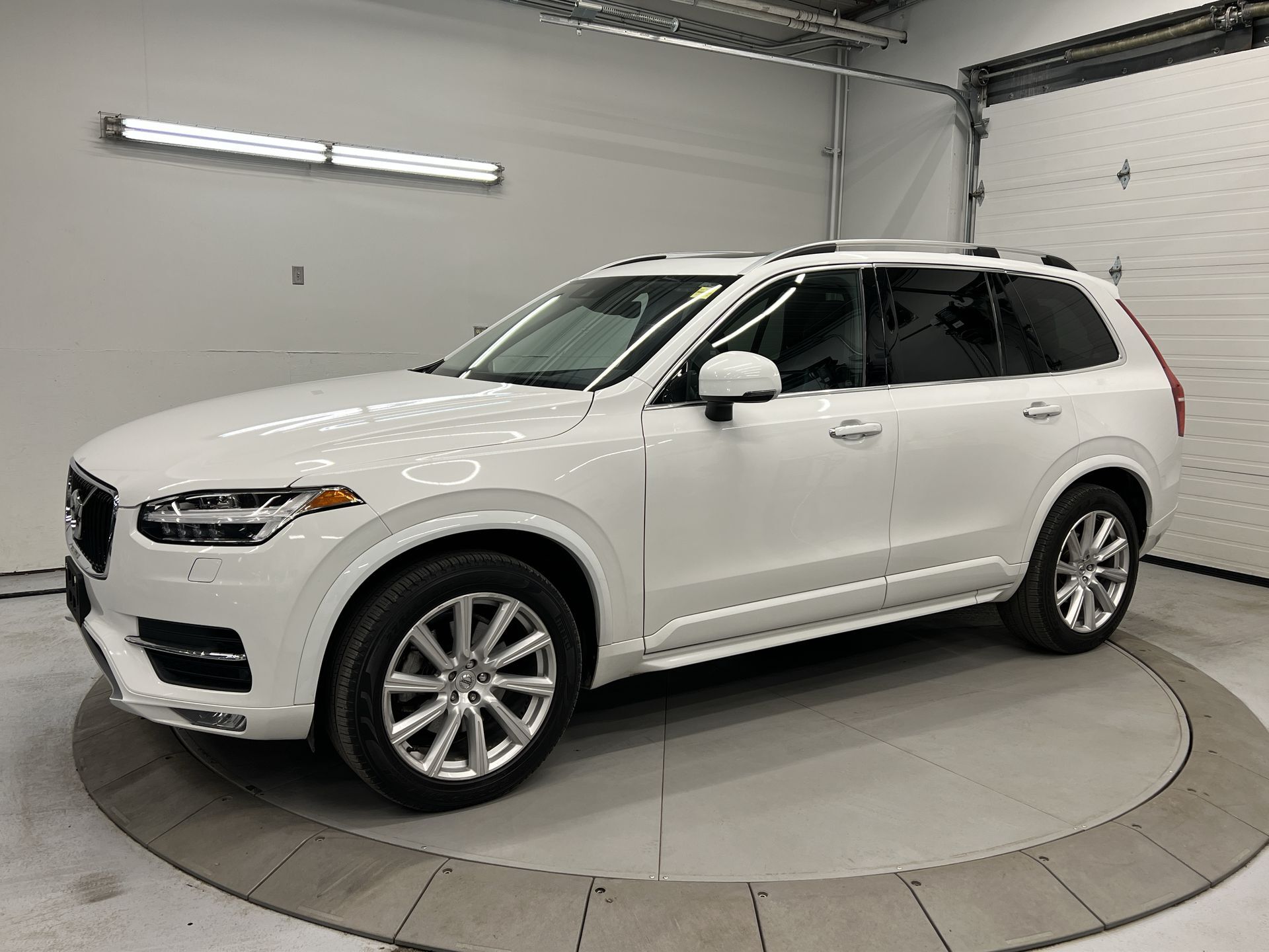 2016 Volvo XC90 T6 AWD | LOW KMS | 7-PASS | PANO ROOF | NAVIGATION