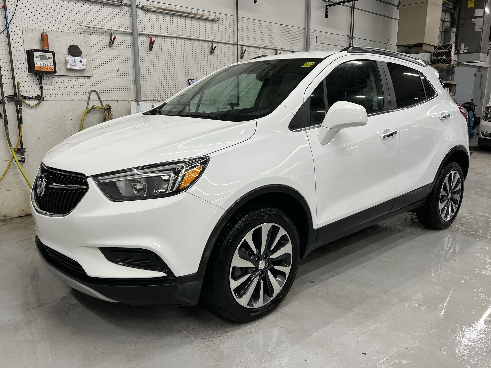 2022 Buick Encore AWD | LEATHER | BLIND SPOT | REMOTE START |CARPLAY