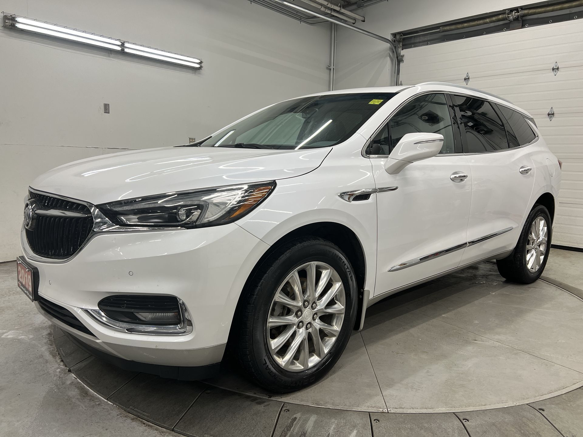 2019 Buick Enclave PREMIUM AWD| 7-PASS| PANOROOF| LEATHER| BLIND SPOT