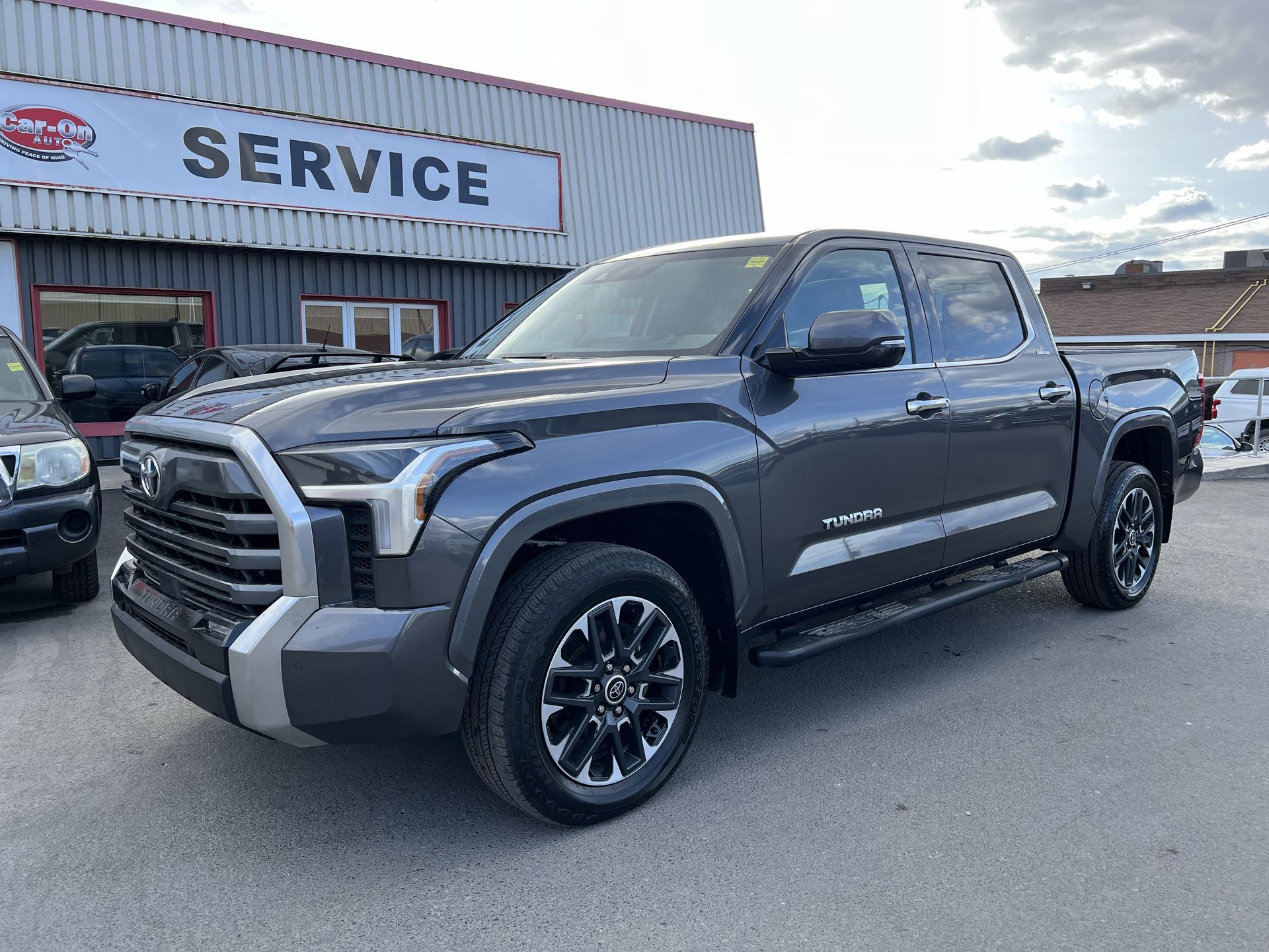2023 Toyota Tundra LIMITED 4x4 | PANO ROOF | COOLED LEATHER | CREW