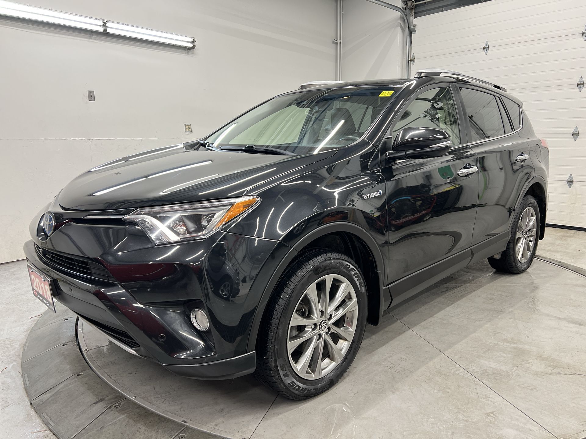 2018 Toyota RAV4 Hybrid LIMITED AWD | ONLY 45,000 KMS! | LEATHER | SUNROOF
