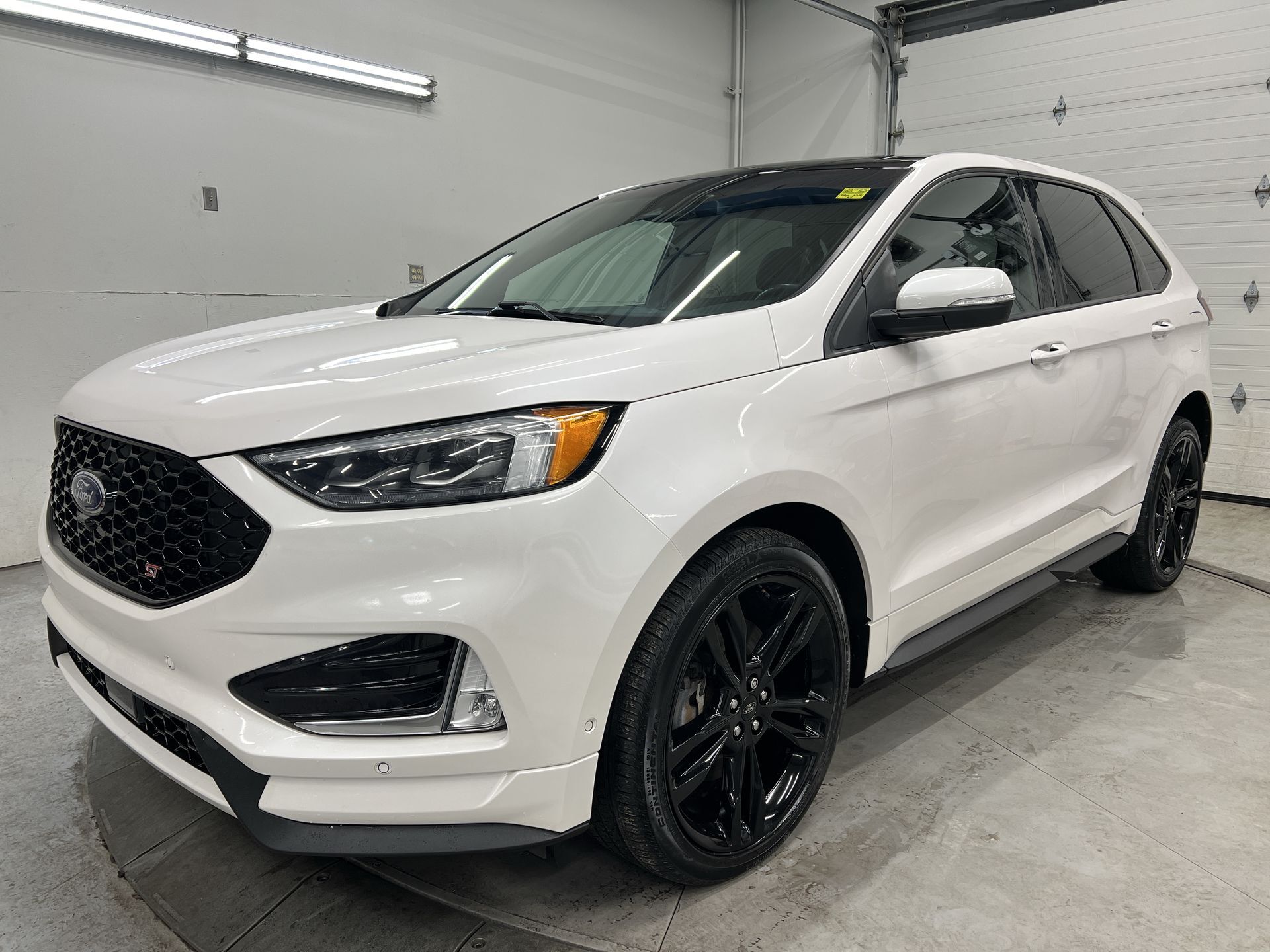 2019 Ford Edge ST AWD| 335HP |FULLY LOADED! | PANO ROOF | LEATHER