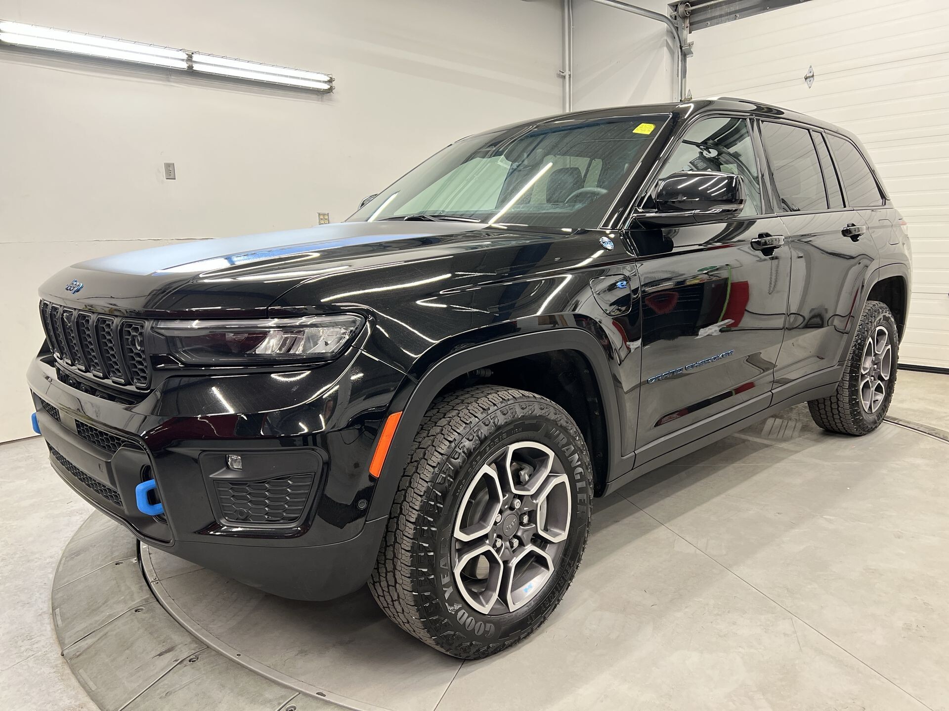 2022 Jeep Grand Cherokee 4xe TRAILHAWK 4Xe | FULLY LOADED | PANO ROOF |DUAL DVD