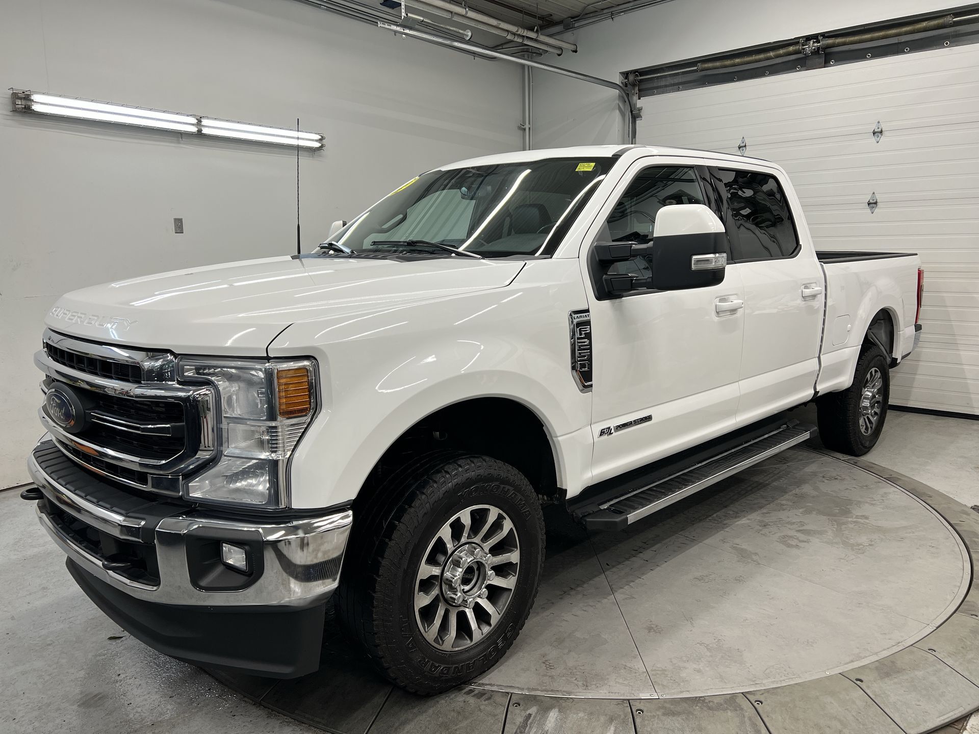 2022 Ford F-250 LARIAT 4X4| CREW| POWER STROKE| LEATHER| SUNROOF