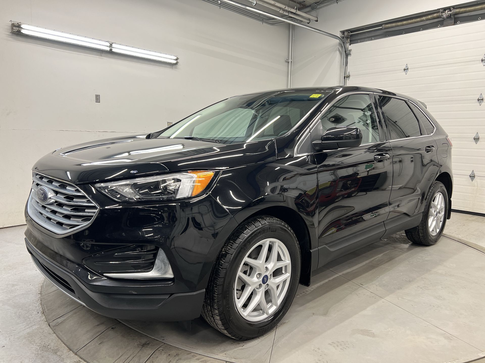 2022 Ford Edge SEL AWD | REMOTE START | HTD SEATS | REAR CAM 