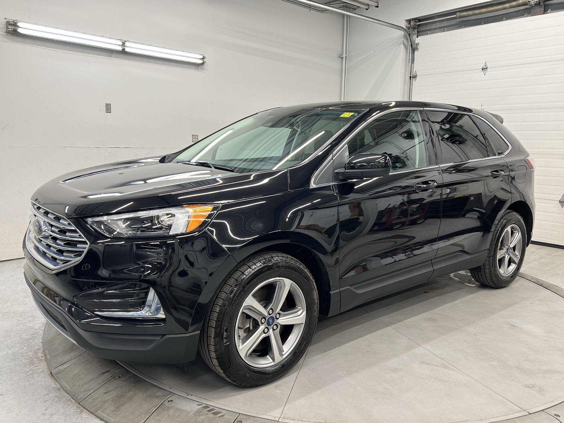 2022 Ford Edge SEL AWD | PANO ROOF | 12-IN SCREEN | RMT START