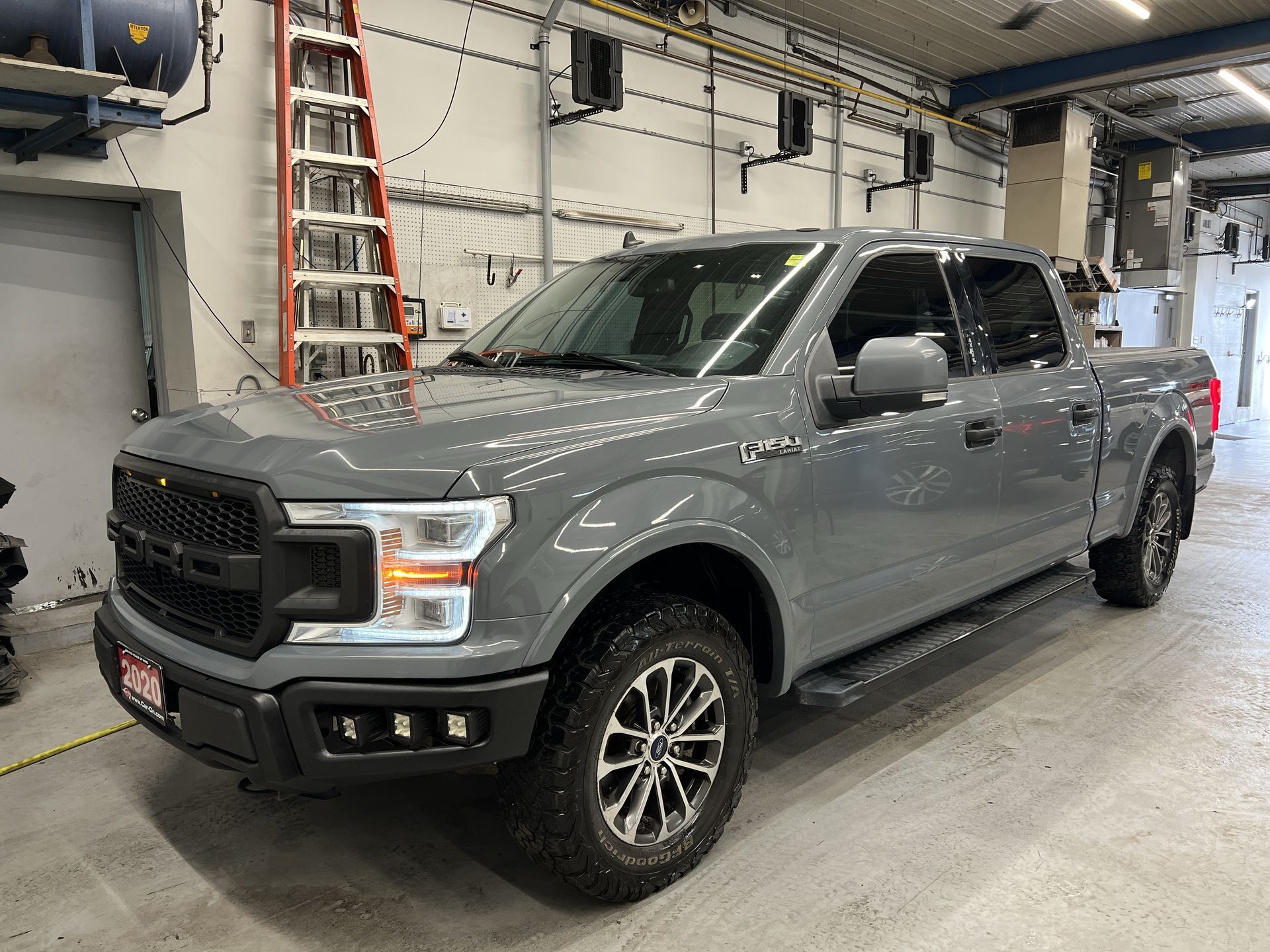 2020 Ford F-150 LARIAT | 5.0L V8 | LUXURY PKG | PANO ROOF |LEATHER
