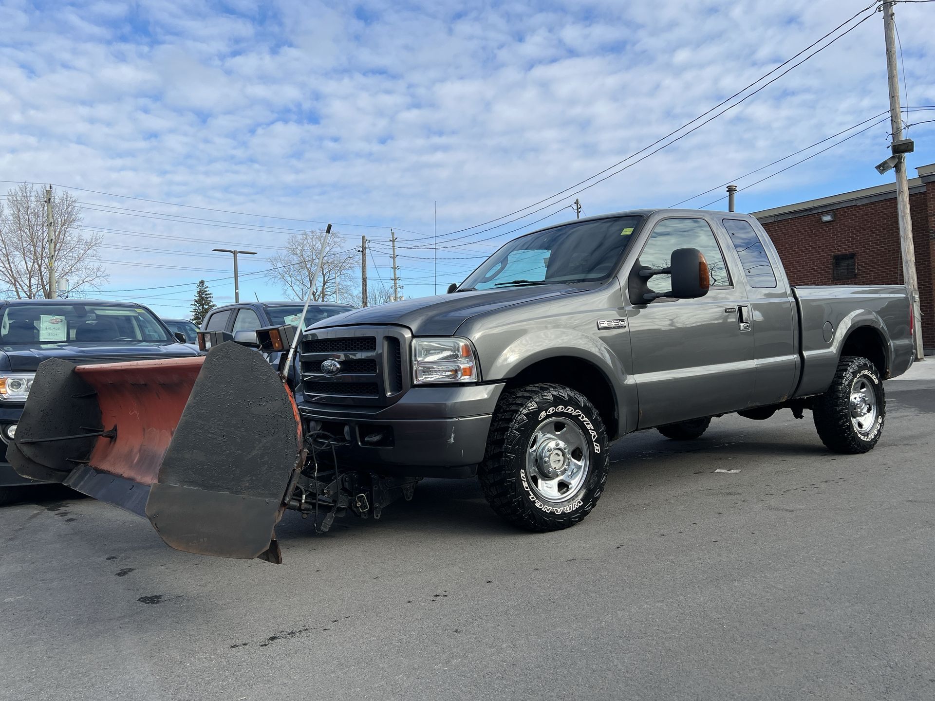 2006 Ford F-250 XLT 4x4 | PLOW TRUCK | 8-FT WESTERN PLOW |LOW KMS!