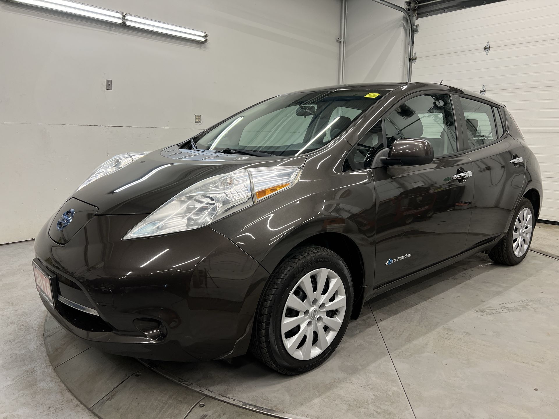 2016 Nissan LEAF HTD SEATS/STEERING | BACKUP CAMERA | AUTO CLIMATE