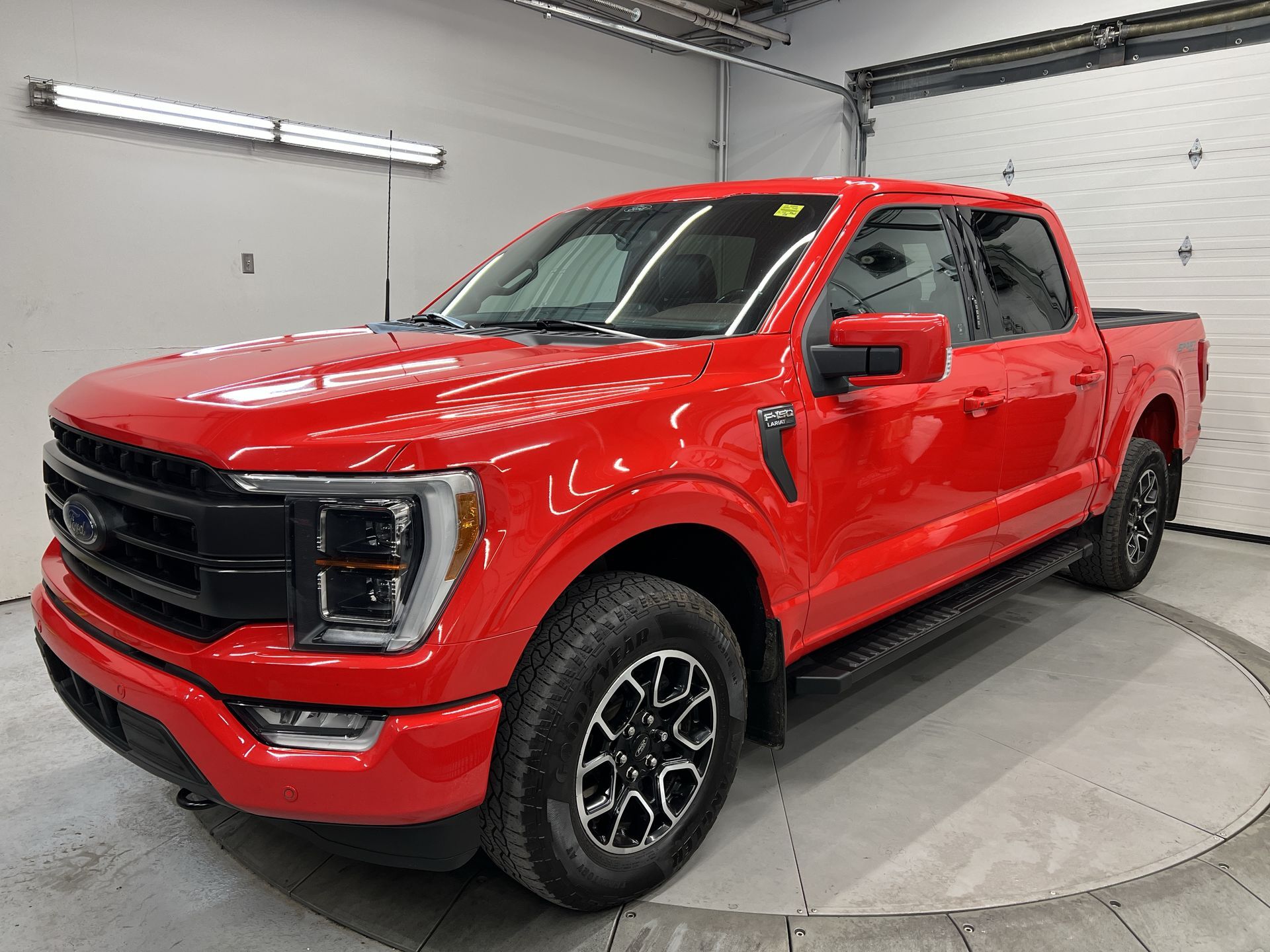 2022 Ford F-150 LARIAT SPORT 4X4| CREW| COOLED LEATHER| BLIND SPOT