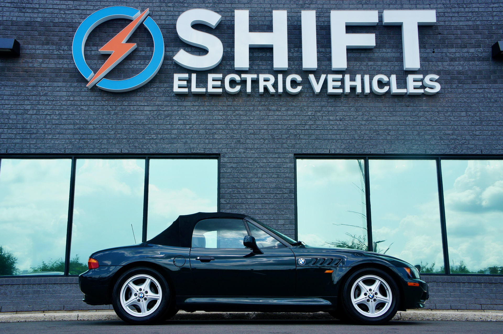 1996 BMW Z3 ROADSTER EXCELLENT CONDITION, CANADIAN CAR