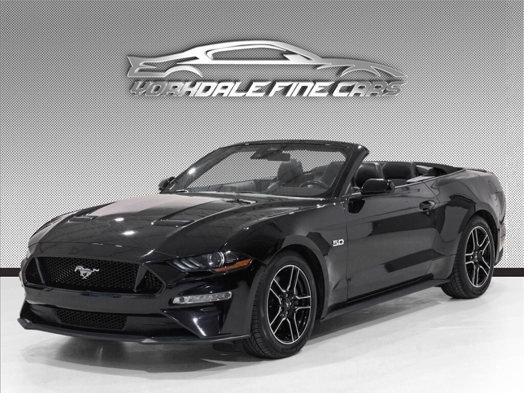 2022 Ford Mustang GT Premium Convertible / CarPlay / Camera / Leathe