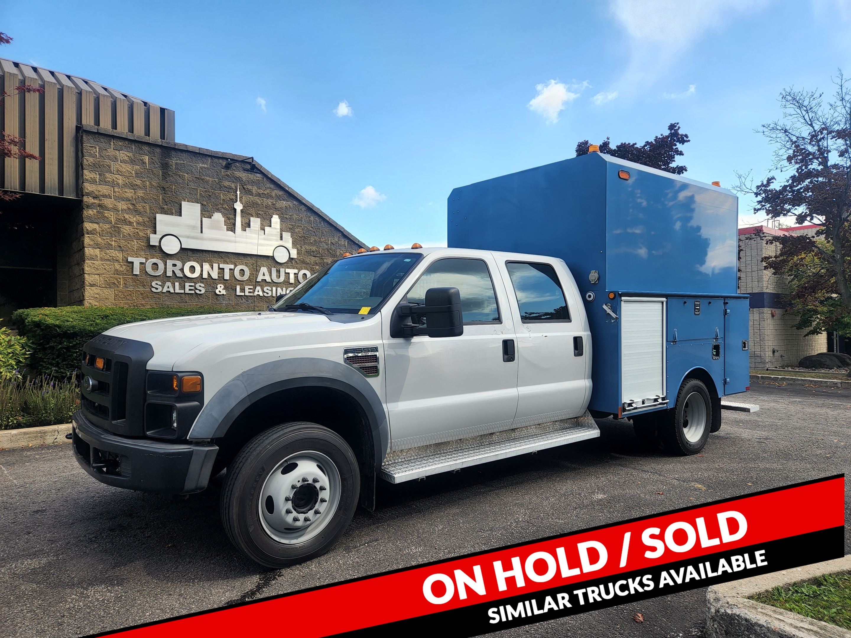 2010 Ford F-550 4X4, Crew Cab, 9' Service Body, ONLY 111,689km