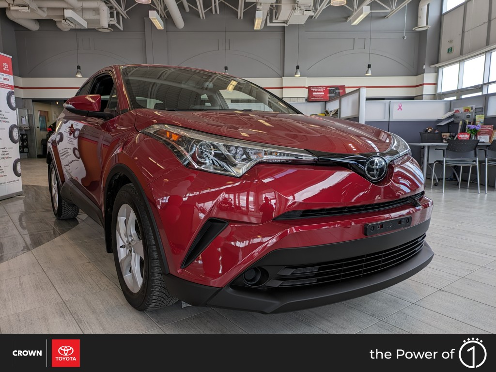 2019 Toyota C-HR XLE Base FWD * TOYOTA CERTIFIED *