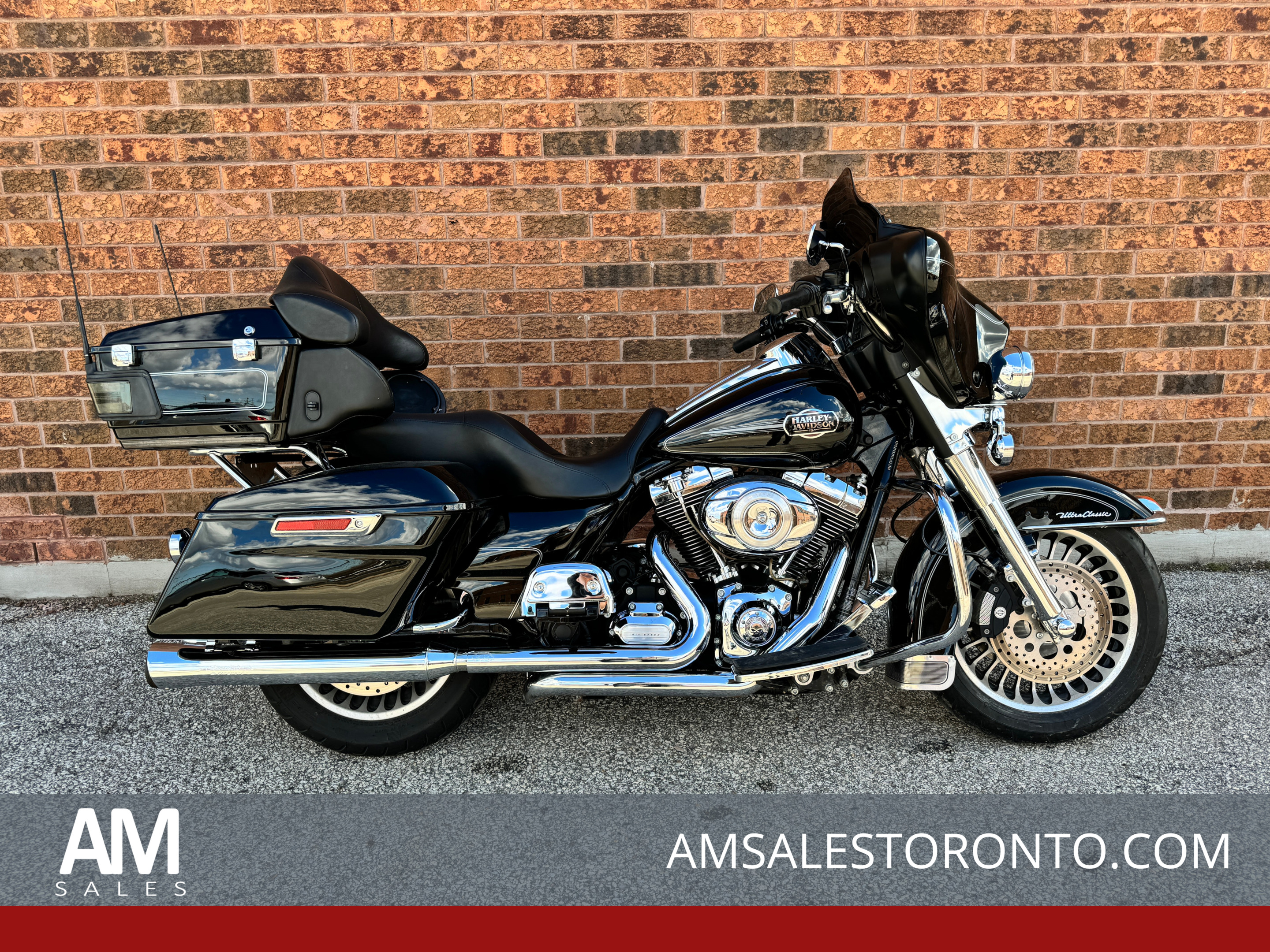 2012 Harley-Davidson Ultra Classic **TRUE DUALS** **ONLY 15,000 MILES**