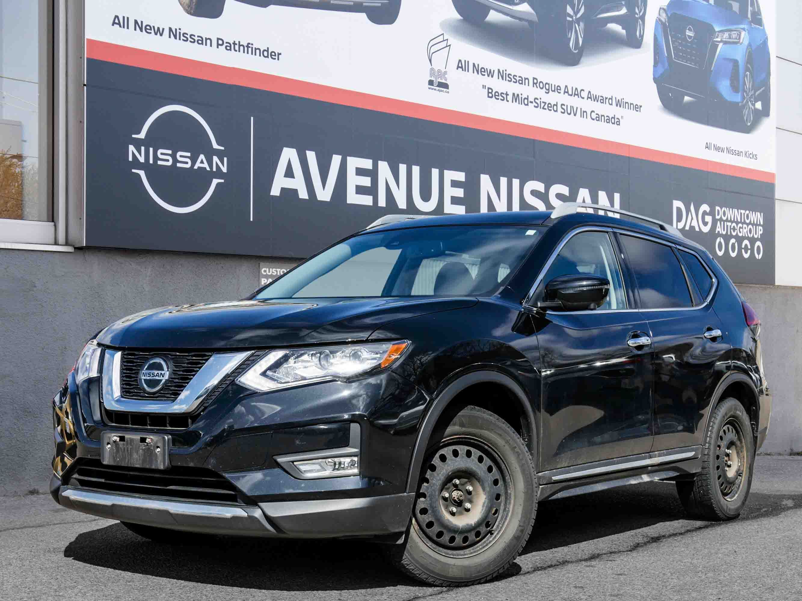 2019 Nissan Rogue TOP OF THE LINE, LOW KM'S, 1 OWNER, NAVI, ROOF!!