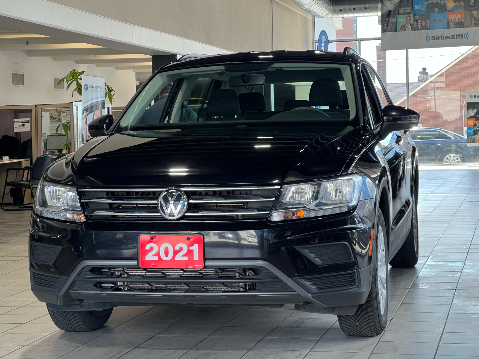 2021 Volkswagen Tiguan Trendline - 4Motion - AWD - No Accidents - Apple C