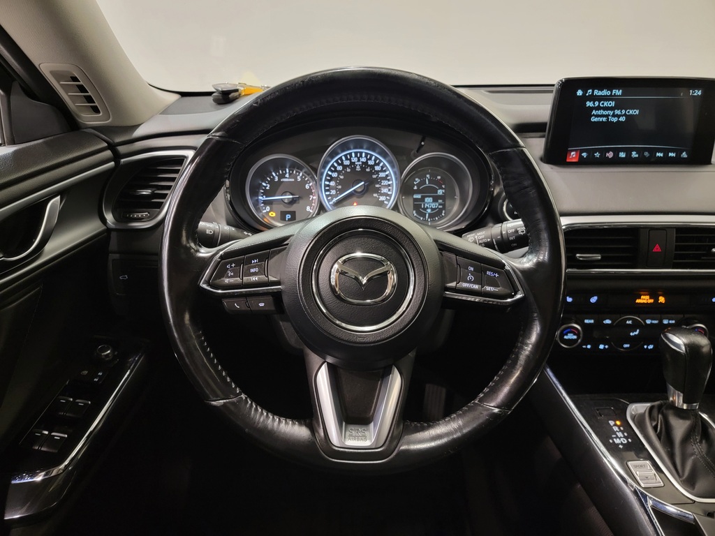 Mazda CX-9 2018 Climatisation, Mirroirs électriques, Sièges électriques, Vitres électriques, Régulateur de vitesse, Sièges chauffants, Intérieur cuir, Verrouillage électrique, Toit ouvrant, Bluetooth, caméra-rétroviseur, Transmission intégrale, Volant chauffant