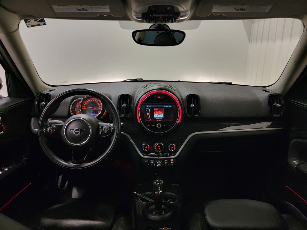 MINI Countryman 2020 Air conditioner, Electric mirrors, Power Seats, Electric windows, Heated seats, Leather interior, Electric lock, Speed regulator, Bluetooth, Mechanically opening tailgate, Panoramic sunroof, , rear-view camera, Adjustable power seat, Steering wheel radio controls