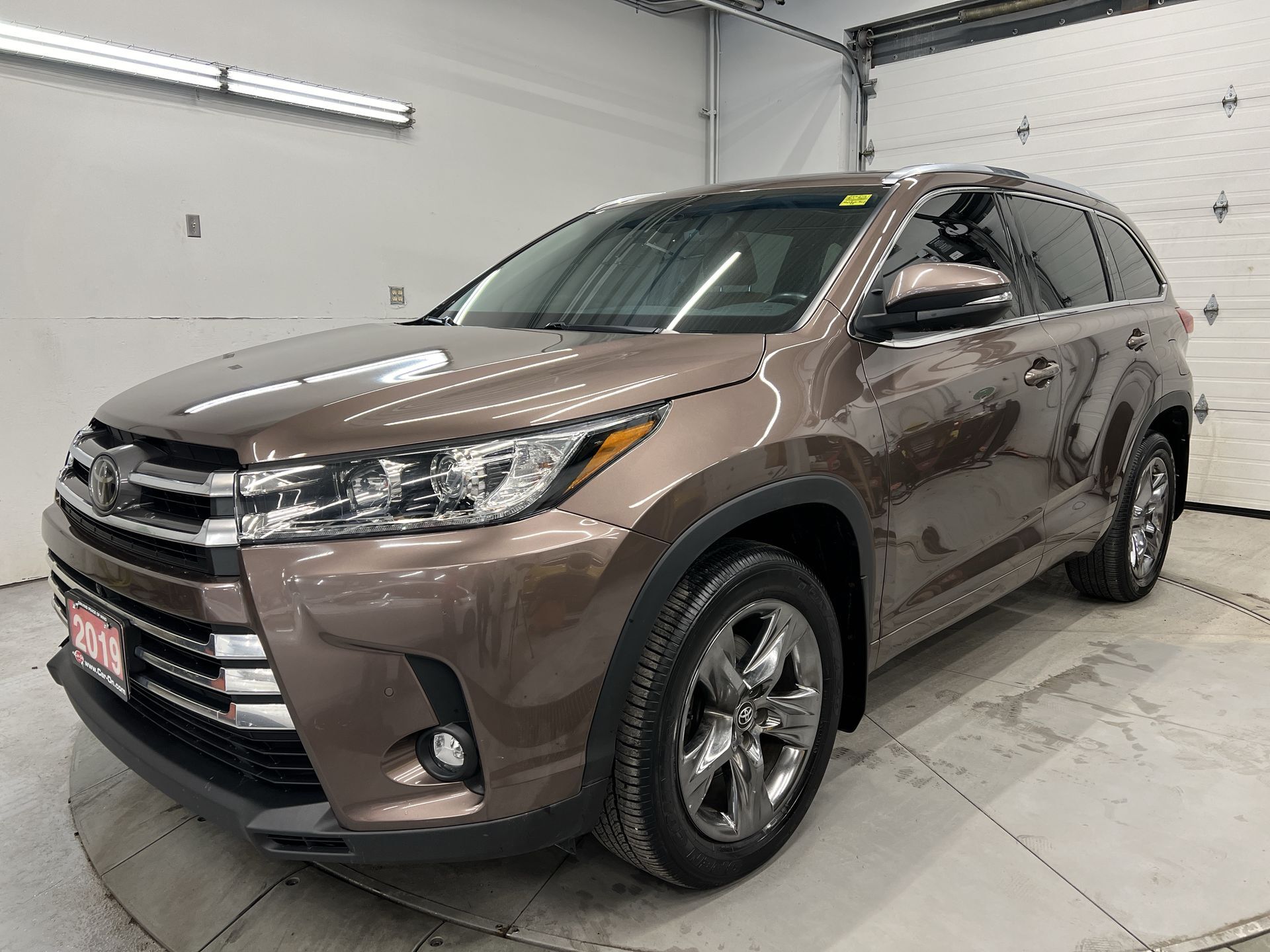 2019 Toyota Highlander LIMITED AWD | PANO ROOF | LEATHER | 360 CAM | NAV