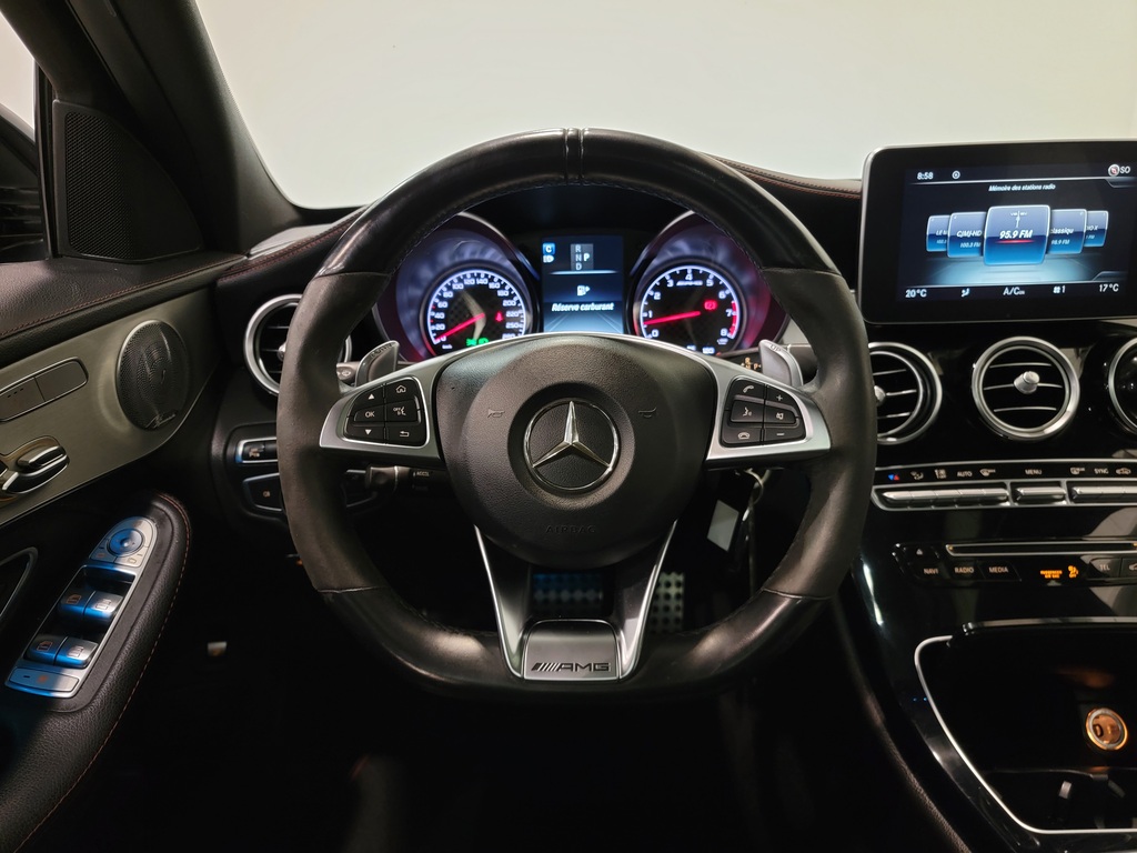 Mercedes-Benz C-Class 2017 Climatisation, Système de navigation, Mirroirs électriques, Sièges électriques, Vitres électriques, Sièges chauffants, Intérieur cuir, Verrouillage électrique, Régulateur de vitesse, Bluetooth, Toit ouvrant à vision panoramique, Prise auxiliaire 12 volts, caméra-rétroviseur, Siège à réglage électrique