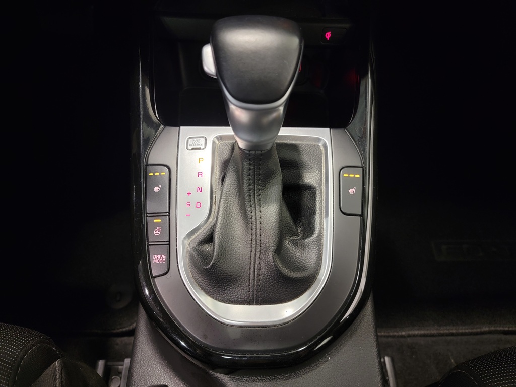 Kia Forte 2021 Air conditioner, Electric mirrors, Electric windows, Heated seats, Electric lock, Power sunroof, Speed regulator, Bluetooth, , rear-view camera, Heated steering wheel, Steering wheel radio controls