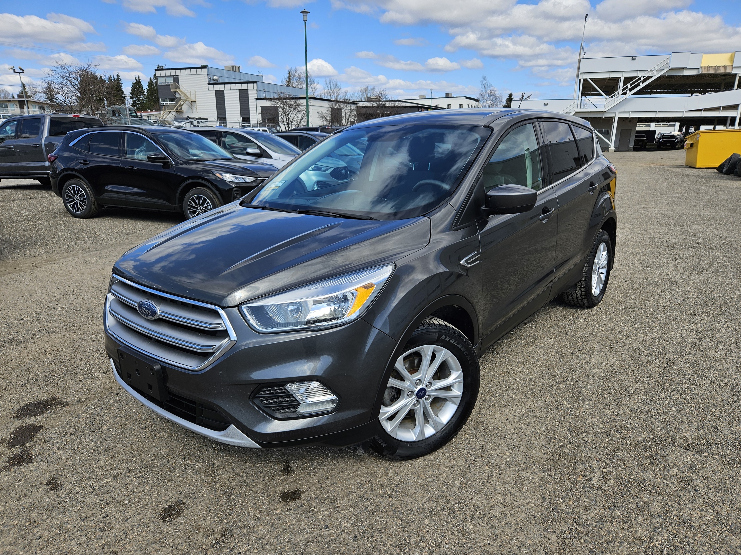 2017 Ford Escape SE | FWD | Keyless Entry | Heated Front Seats 