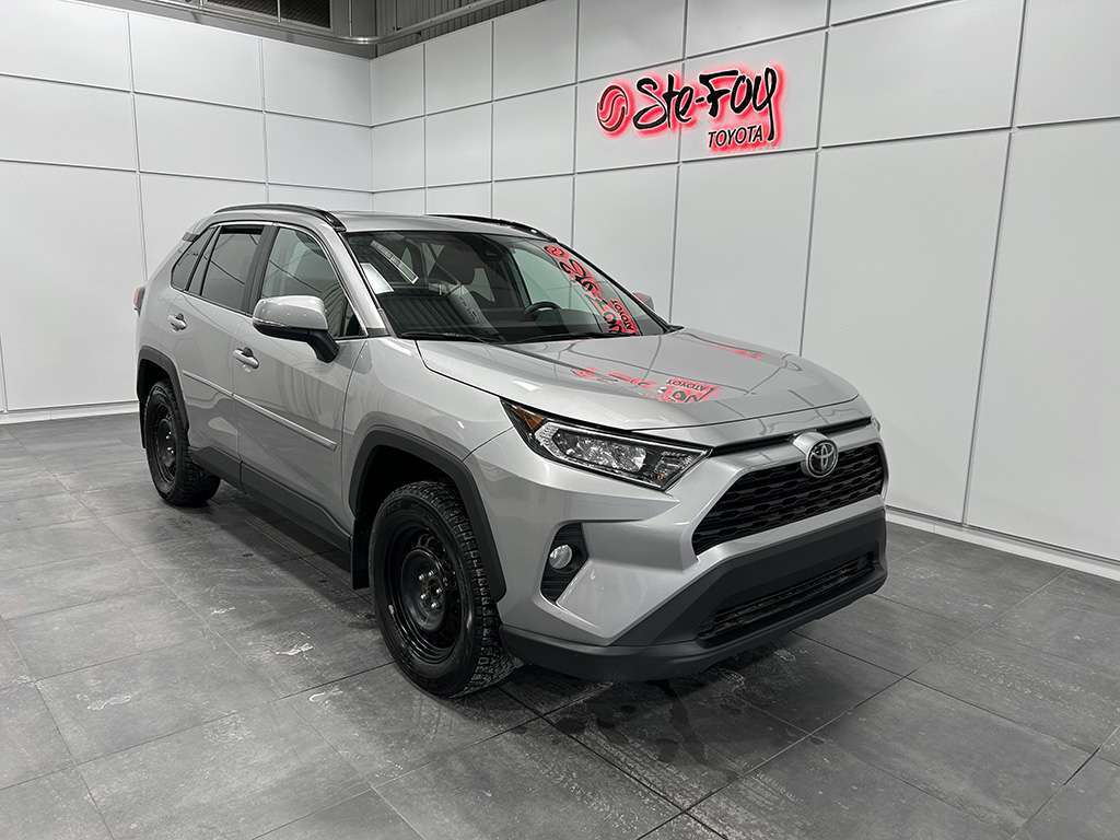 2020 Toyota RAV4 XLE - AWD - TOIT OUVRANT - SIEGES CHAUFFANTS