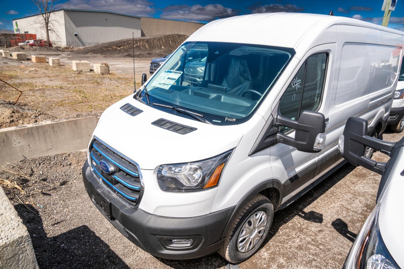 2023 Ford E-Transit Cargo Van Fourgonnette A/c