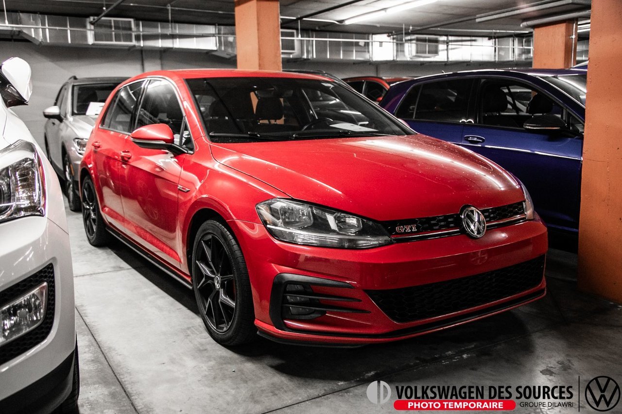 2019 Volkswagen Golf GTI 5-Dr 2.0T 6sp Single owner * Never accidented * Fi