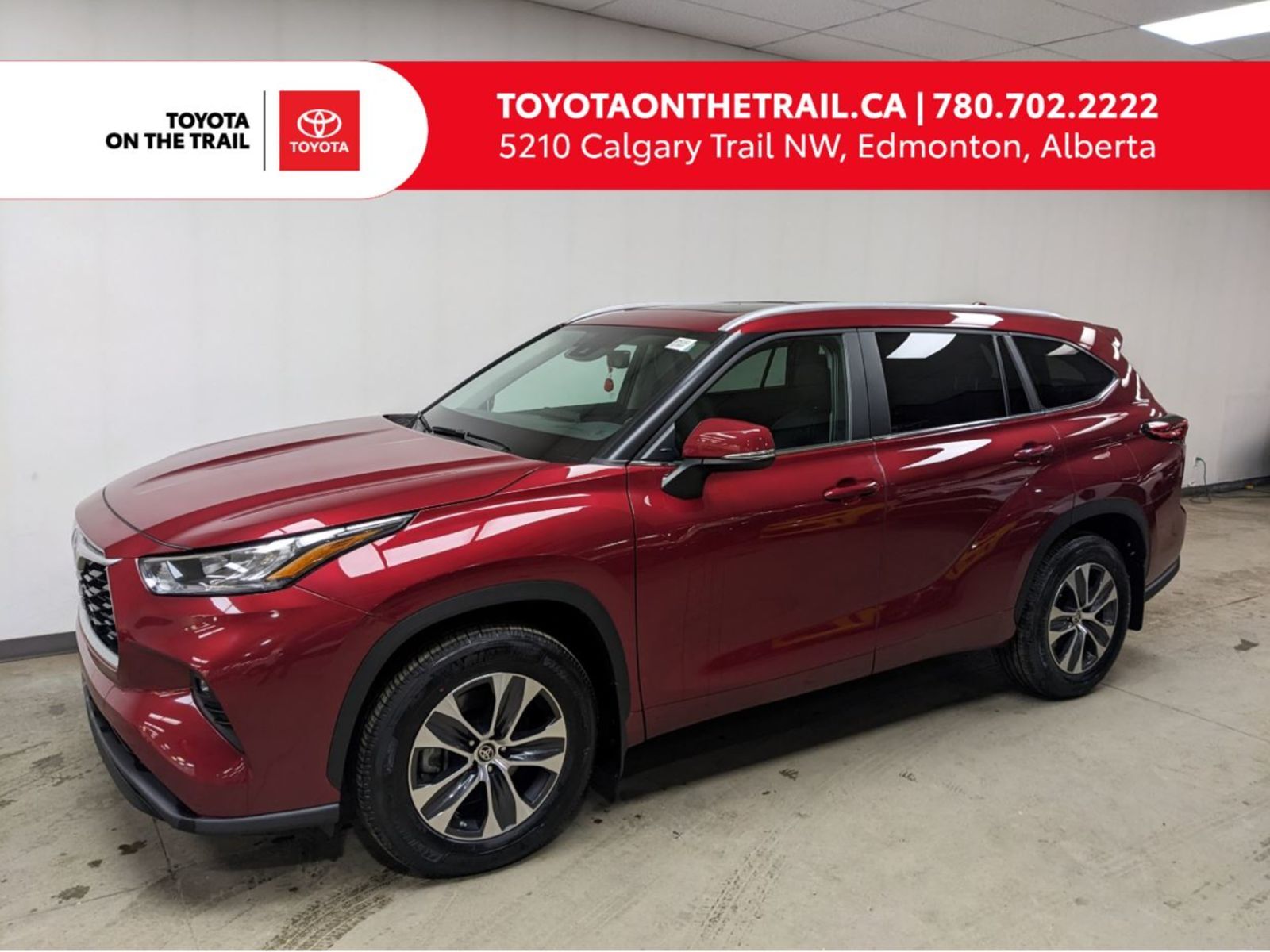 2023 Toyota Highlander XLE; DEMO SPECIAL!! LEATHER, SUNROOF, SAFETY SENSE